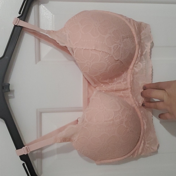 Victoria Secret Bra - Picture 3 of 7